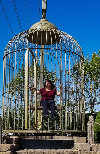 Small rural Town - Big birdcage in Casey