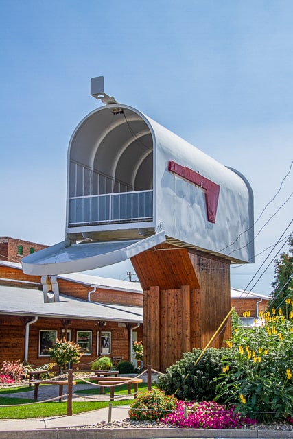 Big mailbox in Casey