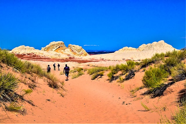 utah arizona border sand walking