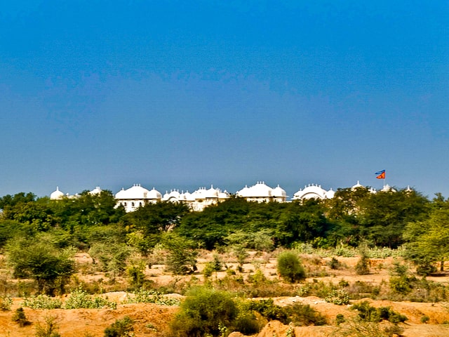 Arriving at Nahargarh Palace Hotel