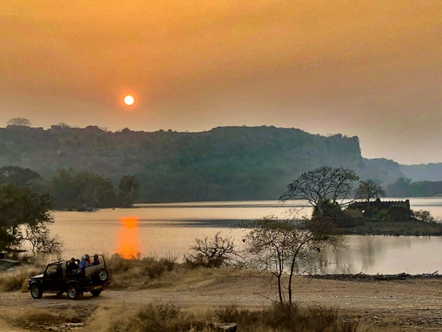 Sunset Jeep tour